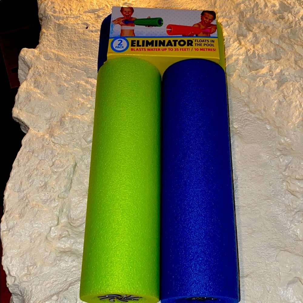 Double pack water eliminator